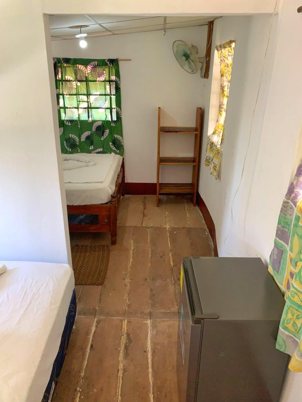 Monkey House Hostel Tola