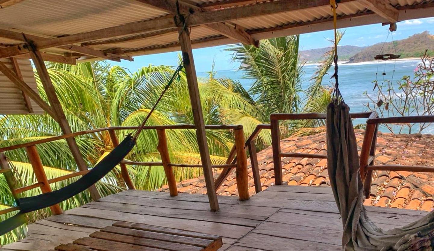 Hostel Monkey House Tola